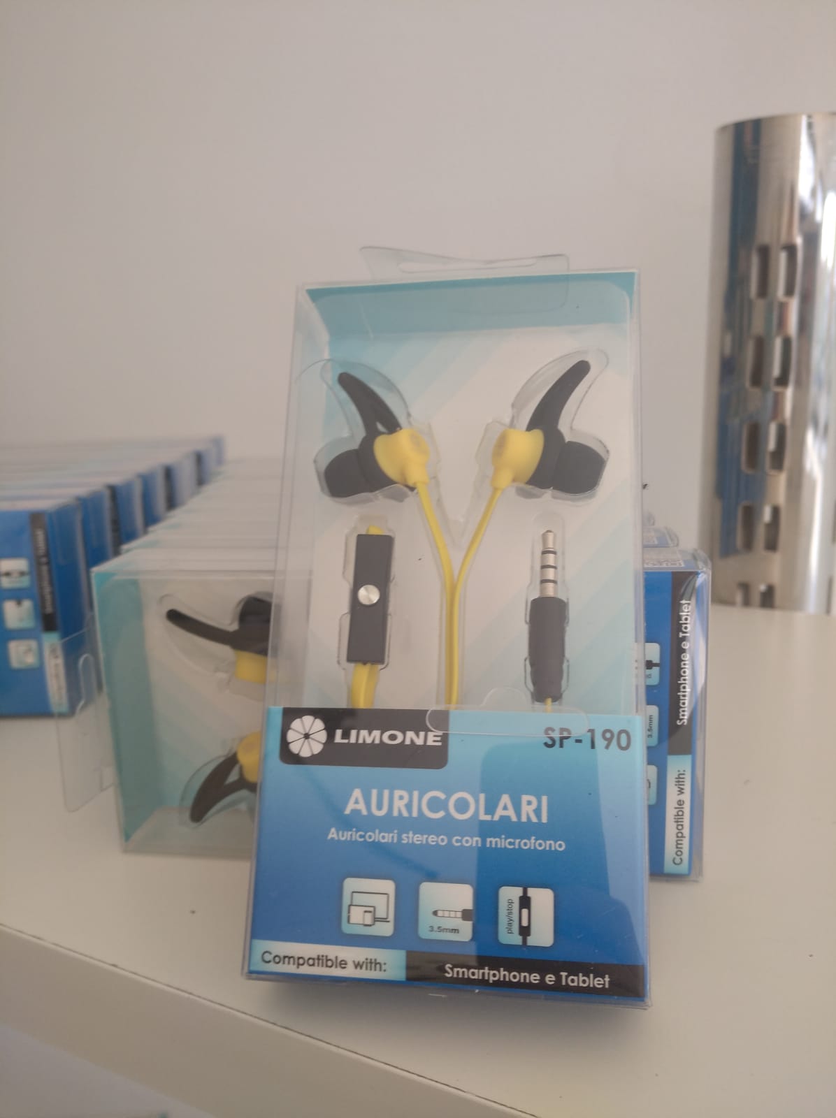 LIMONE - Earphones, 120 cm Flat Cable, Voice Assistant Technology, 3.5 mm Jack Connection, 20 Hz, Colour Yellow